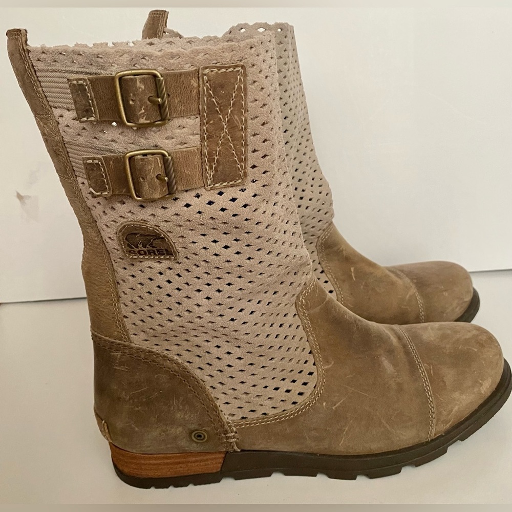 Sorel Major Pull On Taupe Leather Boots Women’s Size 9.5